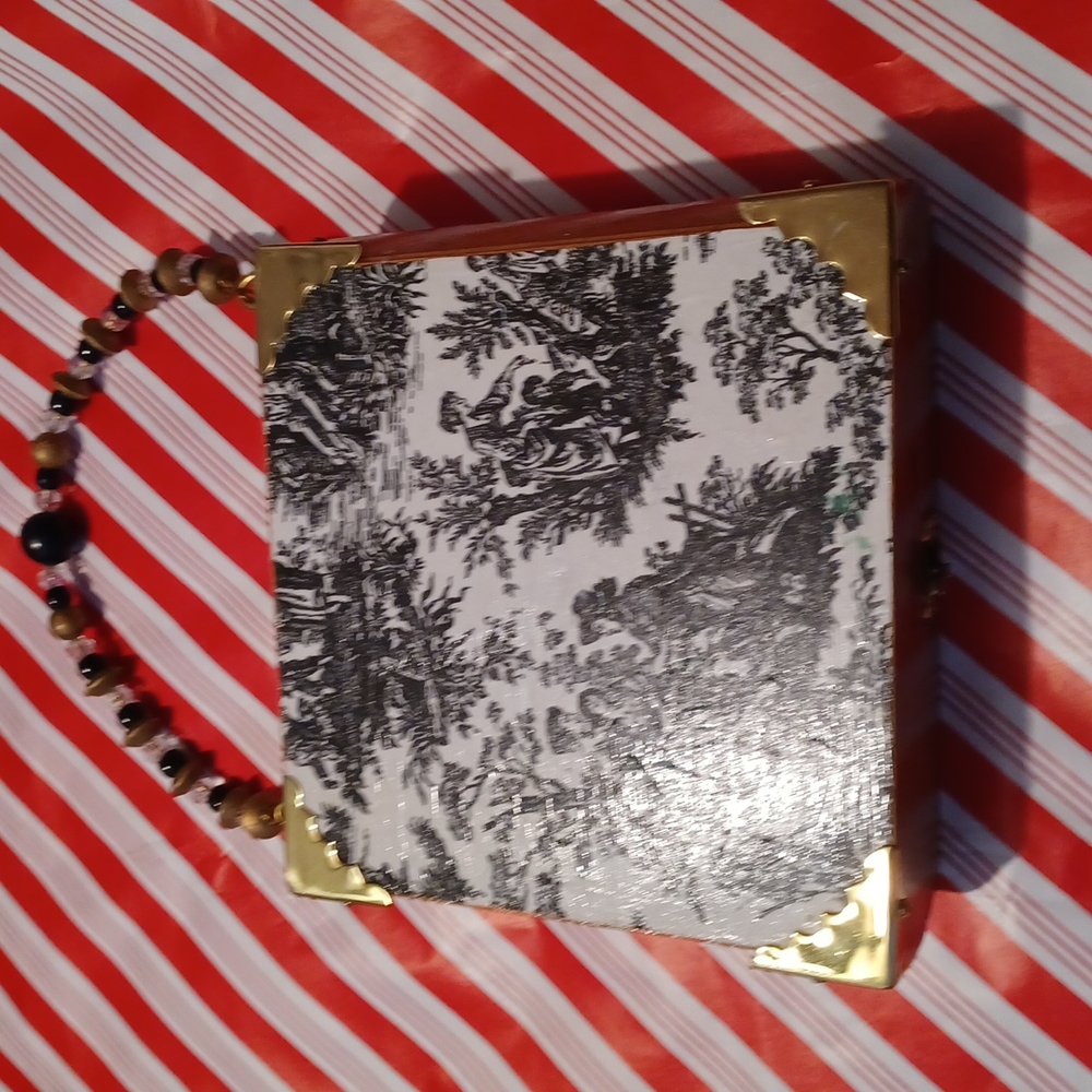 Vintage Cigar box purse - Picture 5 of 13